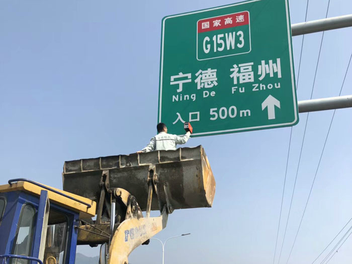 寧德道路標(biāo)志桿安裝